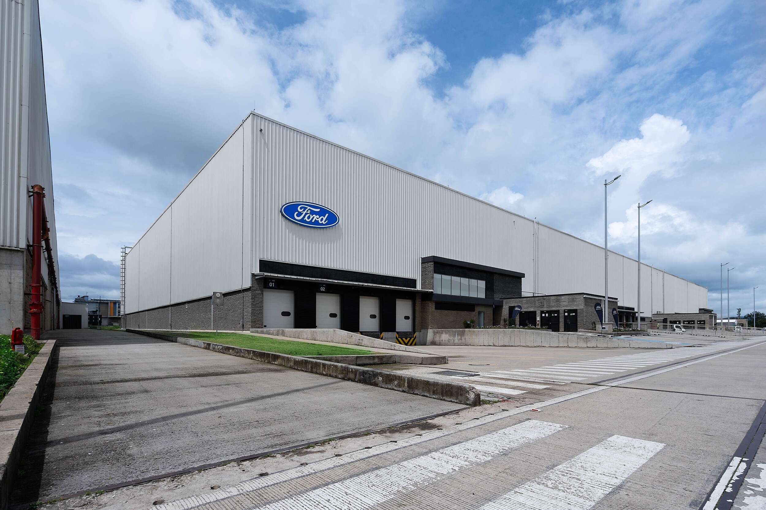 Ford inaugura nuevo Centro de Distribución de Partes