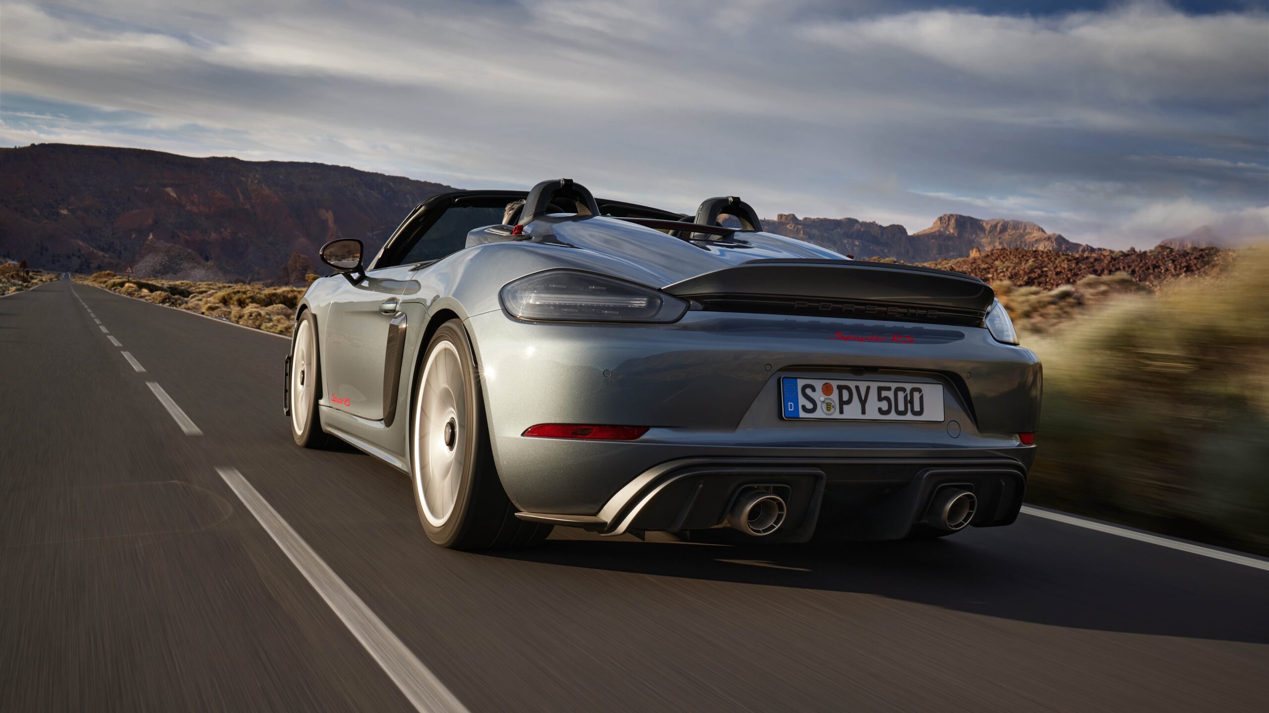 Porsche 718 Spyder RS: Por primera vez el motor de un 911 GT3 se encuentra en un modelo descapotable